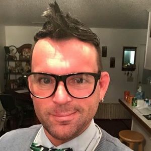 Meet your Posher, Jason